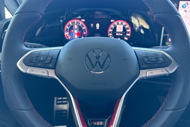 2025 Volkswagen Golf GTI 2.0T SE 2025 Volkswagen Golf GTI 2.0T SE