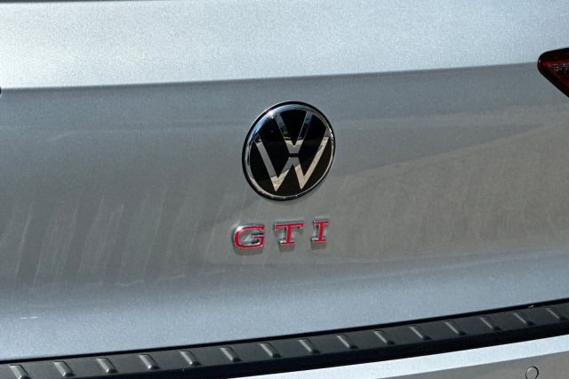 2025 Volkswagen Golf GTI 2.0T SE 2025 Volkswagen Golf GTI 2.0T SE