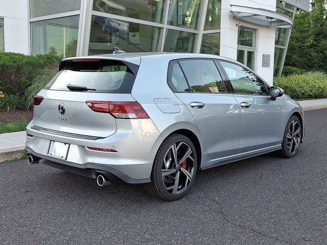 2025 Volkswagen Golf GTI SE