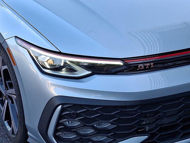 2025 Volkswagen Golf GTI SE