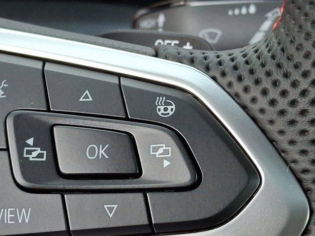 2025 Volkswagen Golf GTI SE