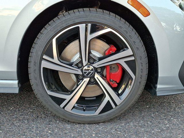 2025 Volkswagen Golf GTI SE