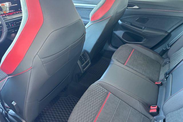 2025 Volkswagen Golf GTI 2.0T SE 2025 Volkswagen Golf GTI 2.0T SE