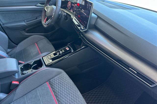 2025 Volkswagen Golf GTI 2.0T SE 2025 Volkswagen Golf GTI 2.0T SE