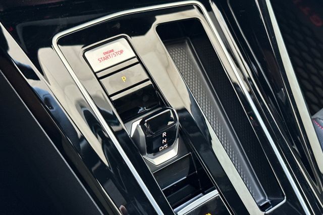 2025 Volkswagen Golf GTI 2.0T SE 2025 Volkswagen Golf GTI 2.0T SE