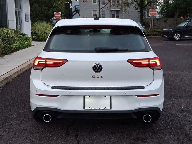 2025 Volkswagen Golf GTI SE