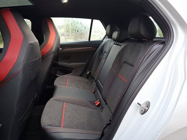 2025 Volkswagen Golf GTI SE