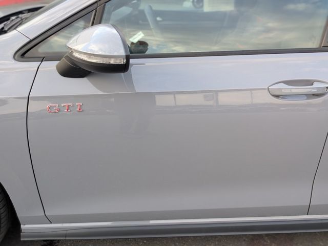 2025 Volkswagen Golf GTI 2.0T SE