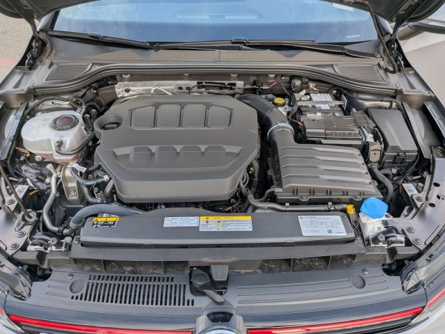 2025 Volkswagen Golf GTI 2.0T SE