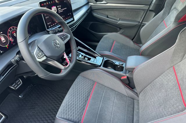 2025 Volkswagen Golf GTI 2.0T SE 2025 Volkswagen Golf GTI 2.0T SE