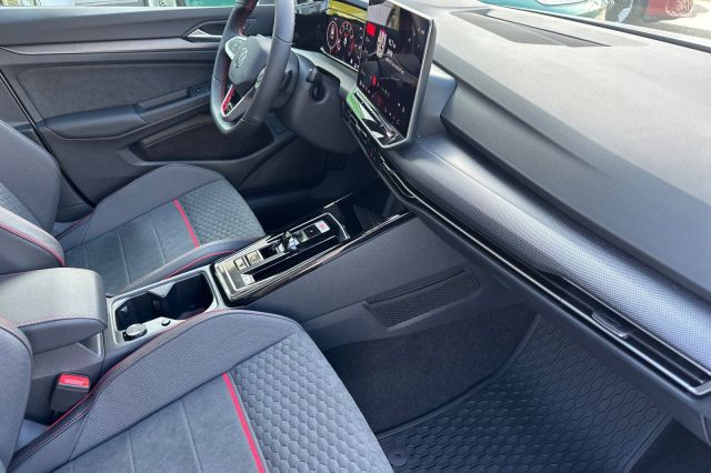 2025 Volkswagen Golf GTI 2.0T SE 2025 Volkswagen Golf GTI 2.0T SE