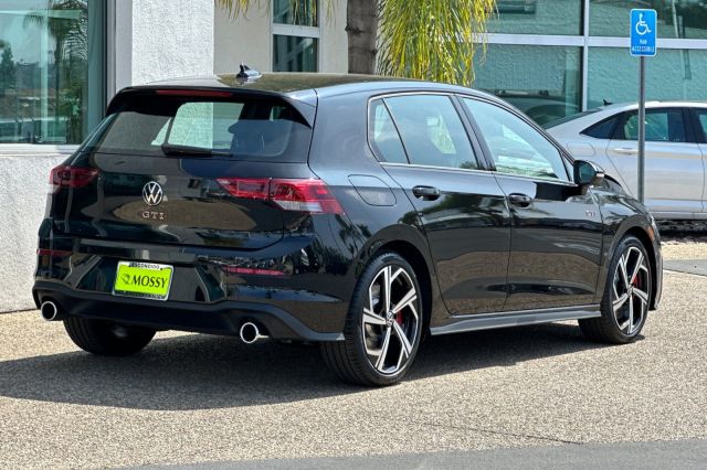 2025 Volkswagen Golf GTI 2.0T SE 2025 Volkswagen Golf GTI 2.0T SE