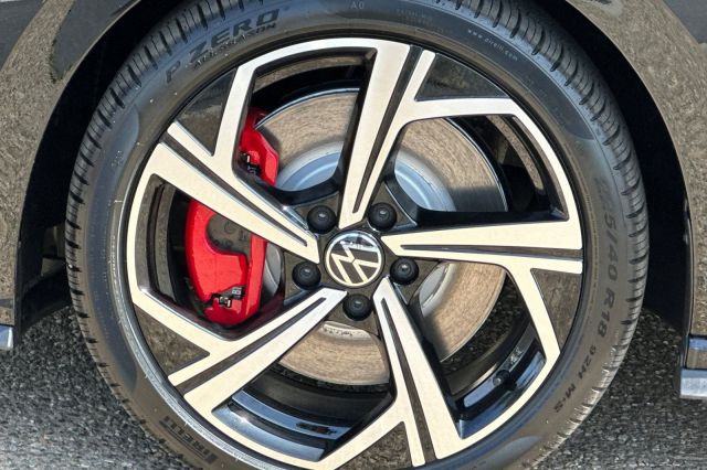 2025 Volkswagen Golf GTI 2.0T SE 2025 Volkswagen Golf GTI 2.0T SE