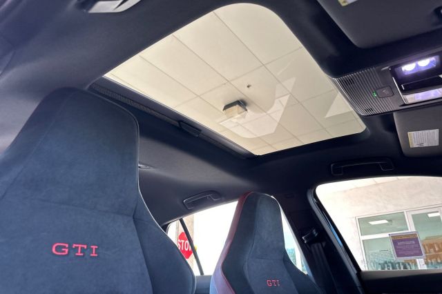 2025 Volkswagen Golf GTI 2.0T SE 2025 Volkswagen Golf GTI 2.0T SE