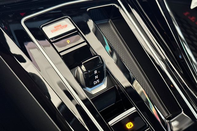 2025 Volkswagen Golf GTI 2.0T SE 2025 Volkswagen Golf GTI 2.0T SE