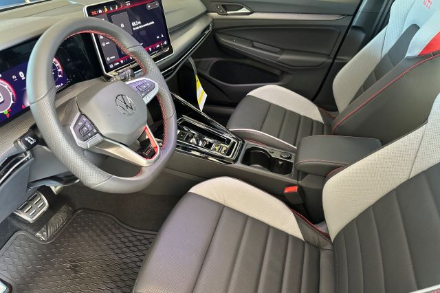 2025 Volkswagen Golf GTI Autobahn 2025 Volkswagen Golf GTI Autobahn