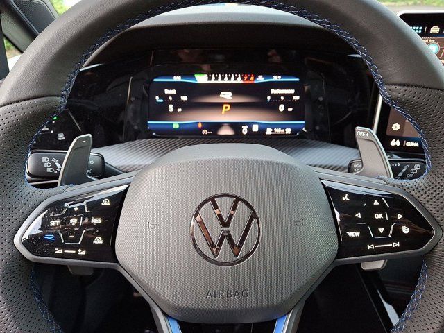 2025 Volkswagen Golf R Black Edition