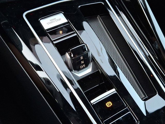 2025 Volkswagen Golf R Black Edition
