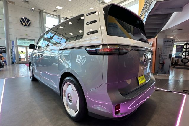 2025 Volkswagen ID. Buzz 1st Edition 2025 Volkswagen ID. Buzz 1st Edition