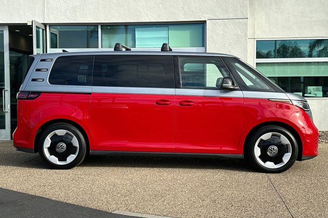 2025 Volkswagen ID. Buzz Pro S Plus 2025 Volkswagen ID. Buzz Pro S Plus