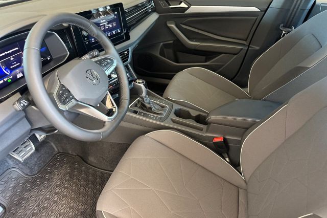 2025 Volkswagen Jetta 1.5T Sport 2025 Volkswagen Jetta 1.5T Sport