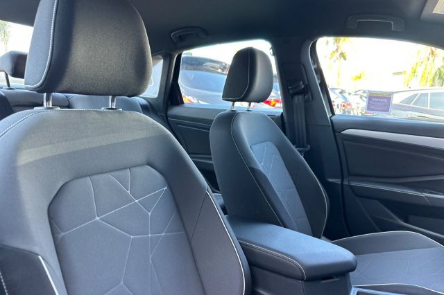 2025 Volkswagen Jetta 1.5T Sport 2025 Volkswagen Jetta 1.5T Sport