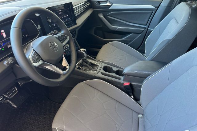 2025 Volkswagen Jetta 1.5T Sport 2025 Volkswagen Jetta 1.5T Sport