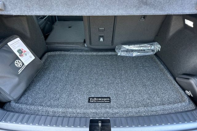 2025 Volkswagen Taos 1.5T SE Black 2025 Volkswagen Taos 1.5T SE Black