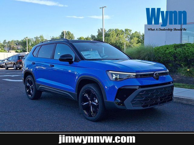 2025 Volkswagen Taos SE Black