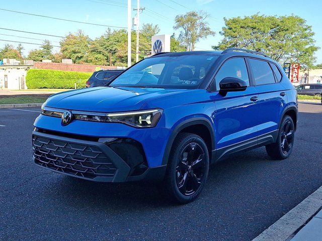 2025 Volkswagen Taos SE Black