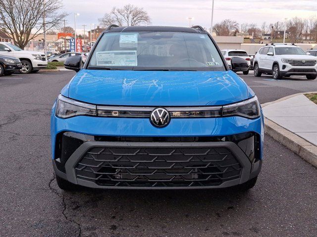 2025 Volkswagen Taos SE Black
