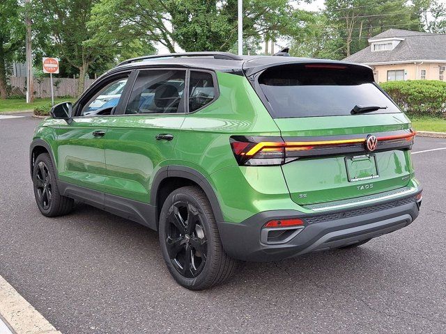2025 Volkswagen Taos SE Black