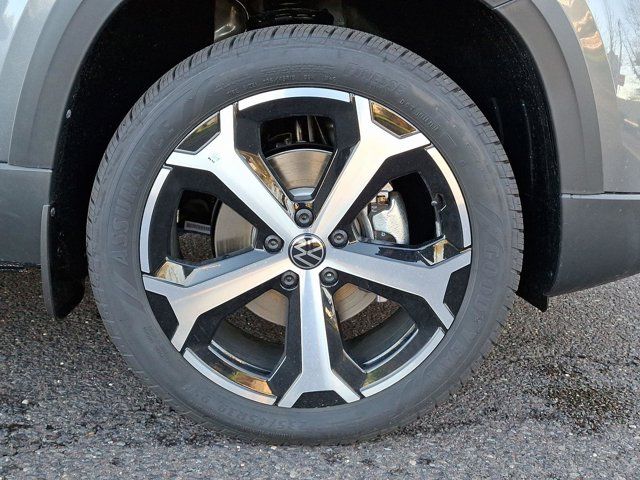 2025 Volkswagen Taos SEL
