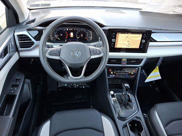 2025 Volkswagen Taos SEL