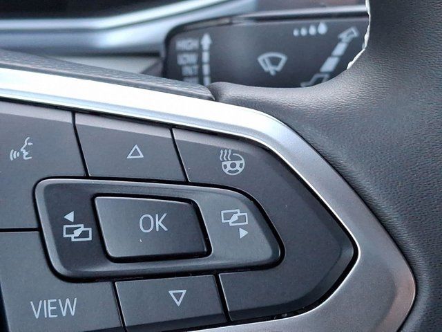 2025 Volkswagen Taos SEL