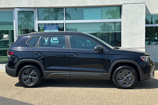 2025 Volkswagen Taos 1.5T S 2025 Volkswagen Taos 1.5T S