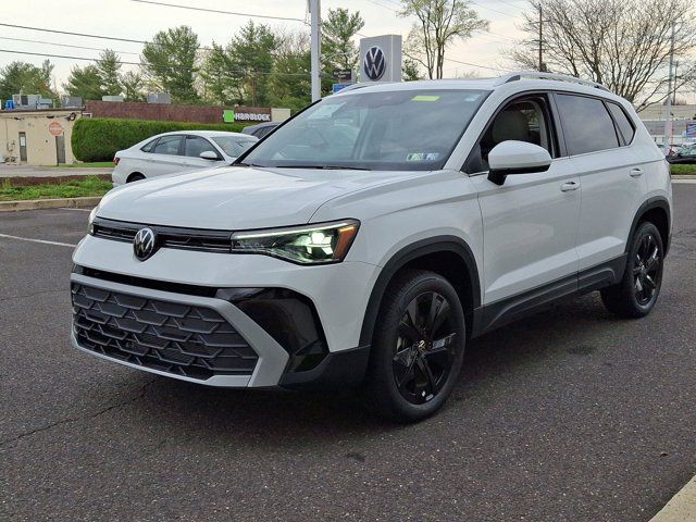 2025 Volkswagen Taos SE