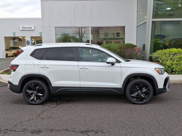 2025 Volkswagen Taos SE