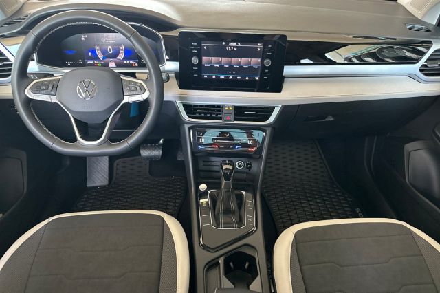 2025 Volkswagen Taos 1.5T SE 2025 Volkswagen Taos 1.5T SE