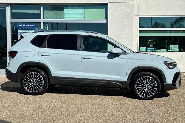 2025 Volkswagen Taos 1.5T SE 2025 Volkswagen Taos 1.5T SE