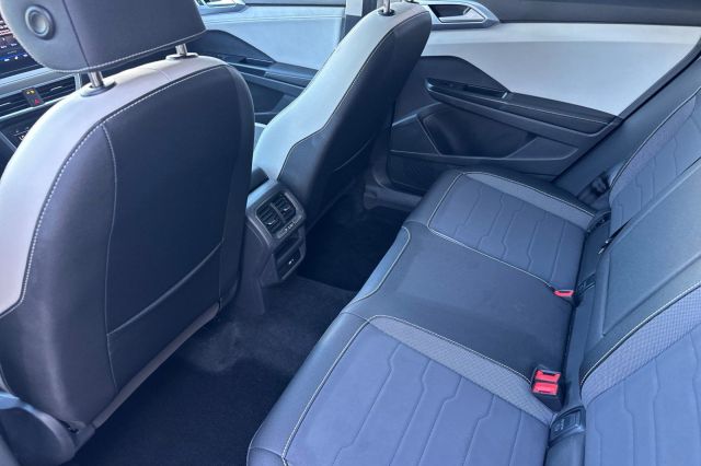 2025 Volkswagen Taos 1.5T SE 2025 Volkswagen Taos 1.5T SE