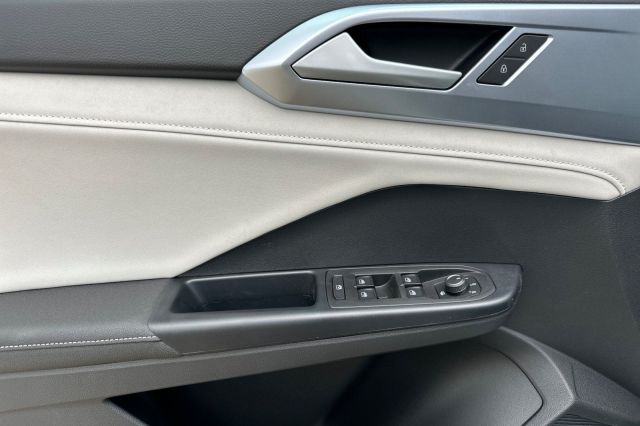 2025 Volkswagen Taos 1.5T SE 2025 Volkswagen Taos 1.5T SE