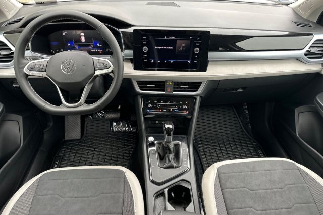 2025 Volkswagen Taos 1.5T SE 2025 Volkswagen Taos 1.5T SE