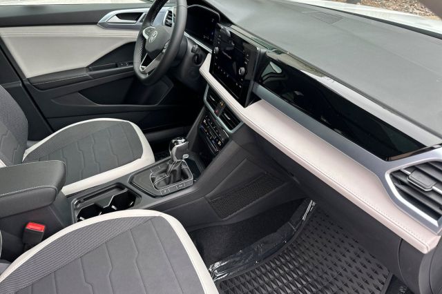 2025 Volkswagen Taos 1.5T SE 2025 Volkswagen Taos 1.5T SE