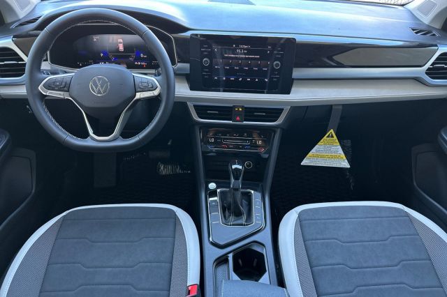 2025 Volkswagen Taos 1.5T SE 2025 Volkswagen Taos 1.5T SE