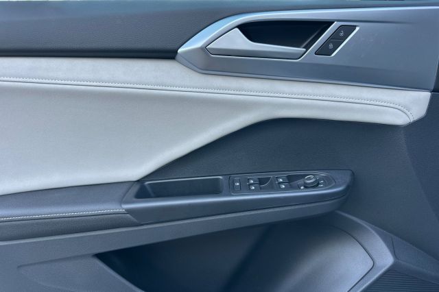 2025 Volkswagen Taos 1.5T SE 2025 Volkswagen Taos 1.5T SE