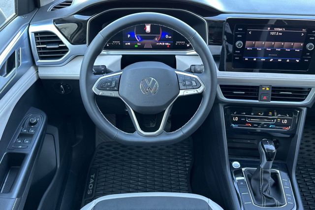 2025 Volkswagen Taos 1.5T SE 2025 Volkswagen Taos 1.5T SE