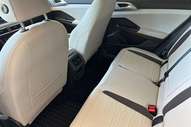 2025 Volkswagen Taos 1.5T SE 2025 Volkswagen Taos 1.5T SE