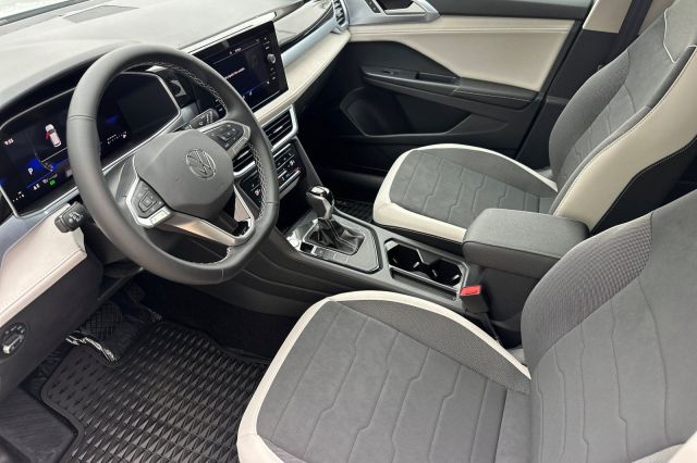 2025 Volkswagen Taos 1.5T SE 2025 Volkswagen Taos 1.5T SE