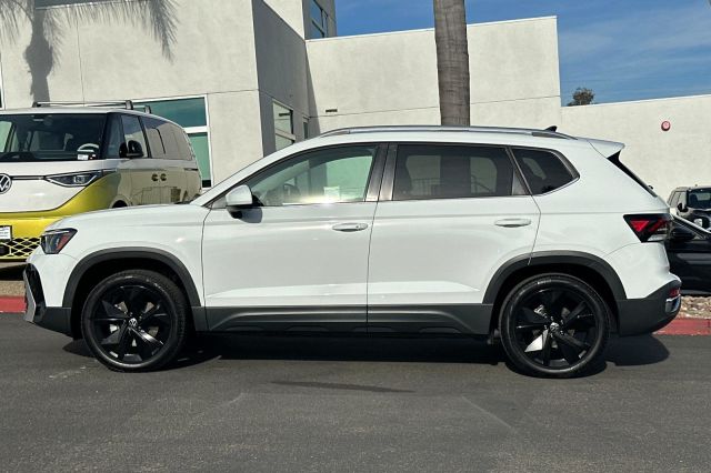 2025 Volkswagen Taos 1.5T SE